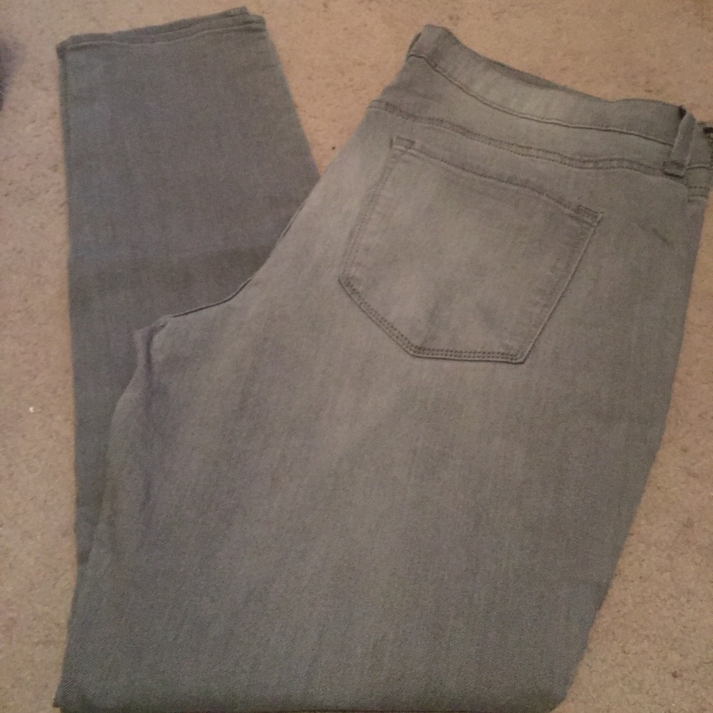 Old Navy Curvy Profile Mid Rise Curvy Skinny Flint